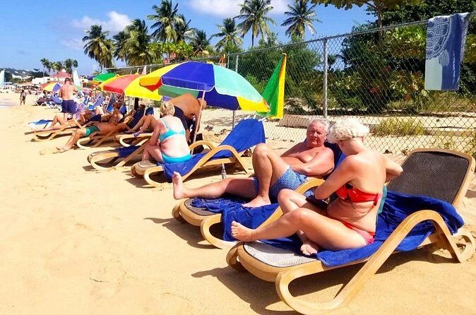 St. Lucia Beach Day with Paradise Beach Comforts & Transportation - Group Size and the Maximum of 30: Why That’s a Good Sign