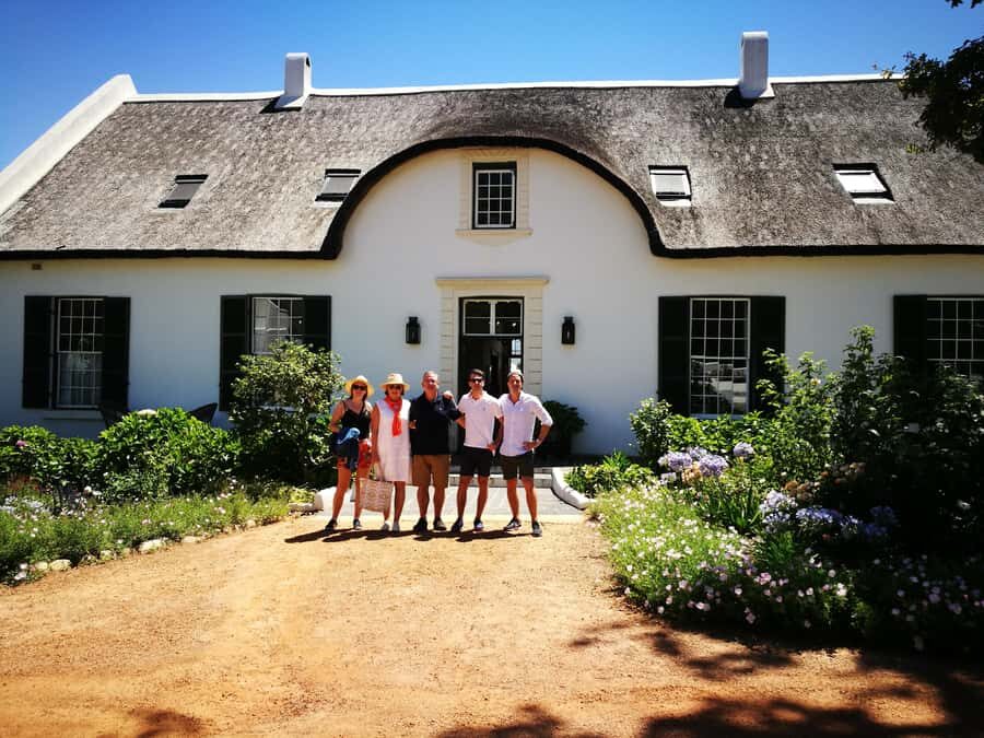 Stellenbosch: 4x4 Winelands Private Experience - Lunch is your choice: Franschhoek, Stellenbosch, or a wine estate
