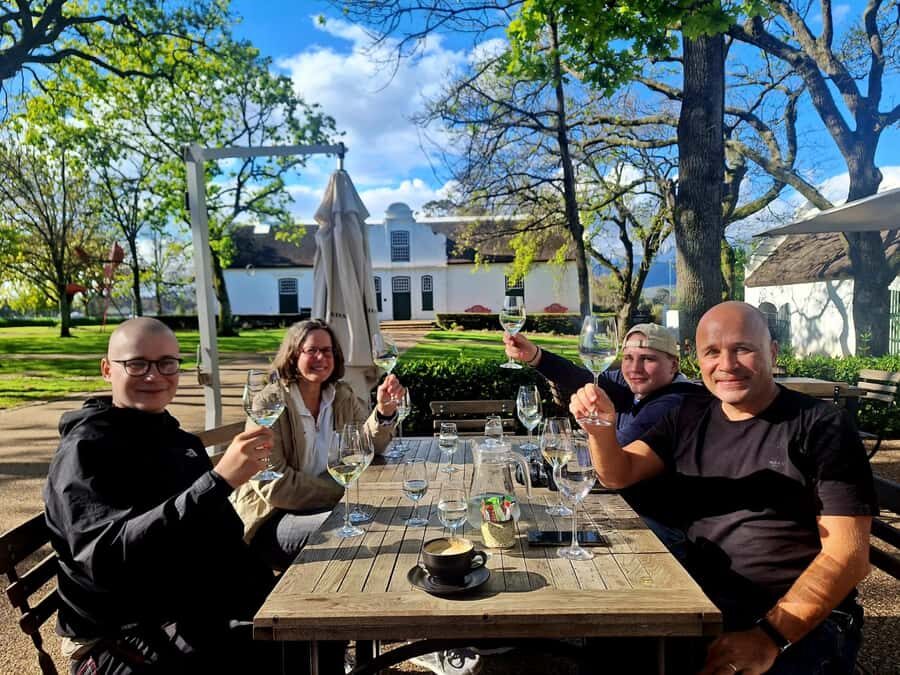 Stellenbosch: Daily Diffirent small group full day wine tour - A Small-Group Stellenbosch Day That Feels Human