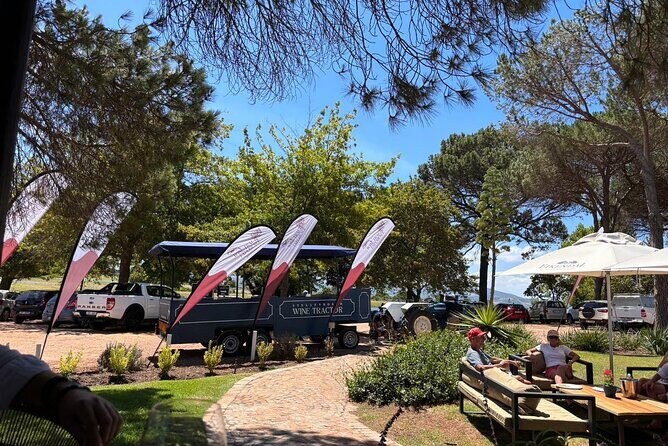 Stellenbosch Wine Tractor hop-on-hop off wine tasting tour - Why a Stellenbosch wine tractor tour is a smart choice