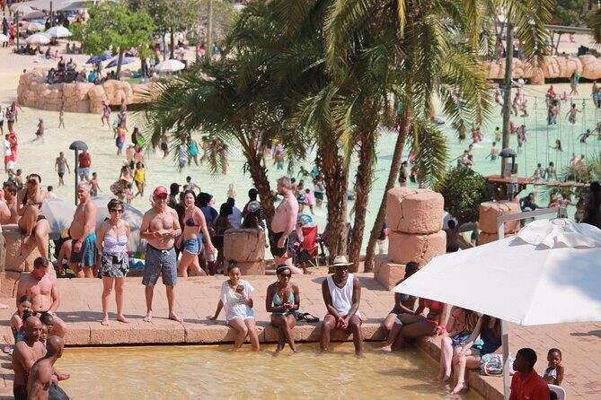 Sun City Day Tour From Johannesburg - Your Tour Guide on the Road: What to Expect Once You’re Seated