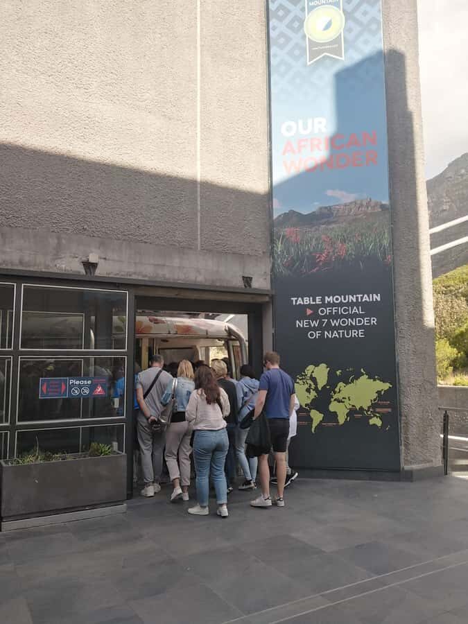 TABLE MOUNTAIN CABLE CAR EXPERIENCE WITH RESERVED TICKETS - Key things to know before you go
