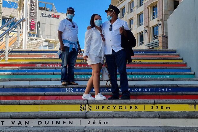 Table Mountain Cable car skip a line. - Stops along the way: how the route helps you understand Cape Town