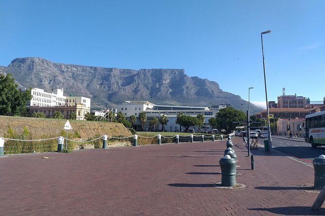 Table Mountain, Penguins, Cape of good hope and Stellenbosch tour - Bo-Kaap first stop: colorful streets and a quick cultural reset