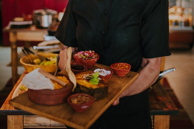Taste of Cape Town - food and city tour - A pedestrian street walk with a Thursday food-market chance