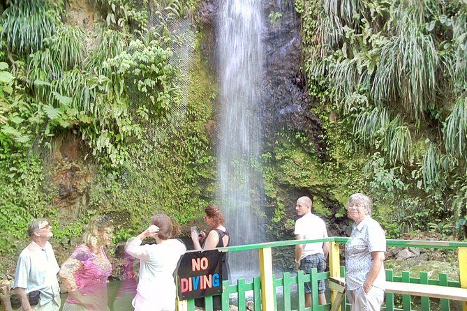 Tet Paul "Stairway to heaven" Tour in St Lucia - Stop-by-stop: sulfur springs, Morne Fortune, and the Pitons viewpoints