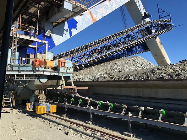 Tour the Cullinan Diamond Mine - The Cullinan Diamond Mine Market: shopping stop with mixed expectations