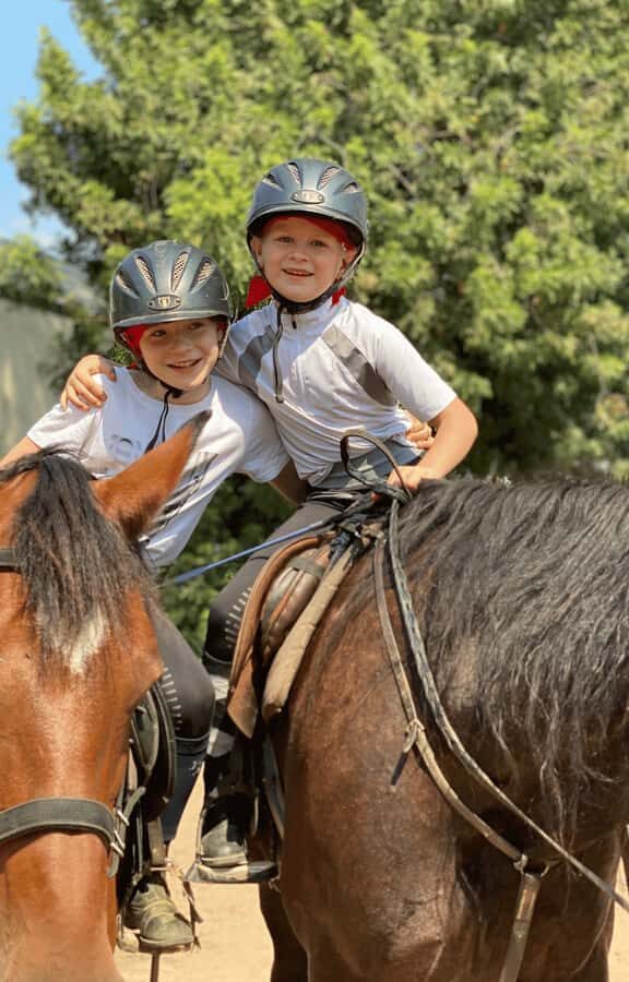 Vrede en Lust Wine Estate:1-Hour Horseback Riding Experience - Vrede en Lust and the Simonsberg setting you’ll actually feel