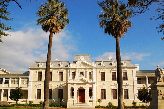 Walking Tour of Stellenbosch - Cape Dutch Buildings and Real Stories, Not Just Facades