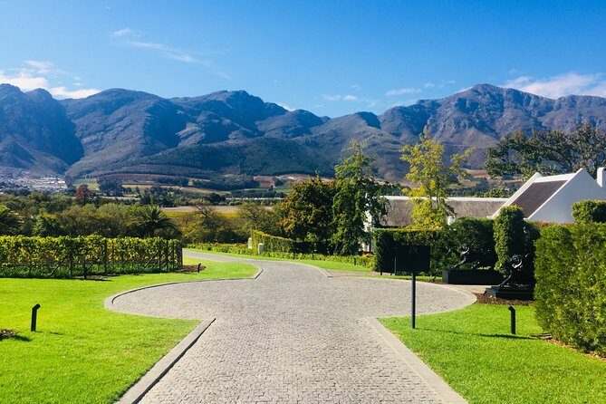 Wine tasting - Boutique farms - VIP-style hosting: why the guide matters on this tour