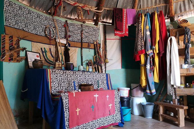Zulu Cultural Experience: Zulu Village + Tribal Markets + Traditional Zulu Food - Markets of Warwick: meeting the craft-making elders face to face